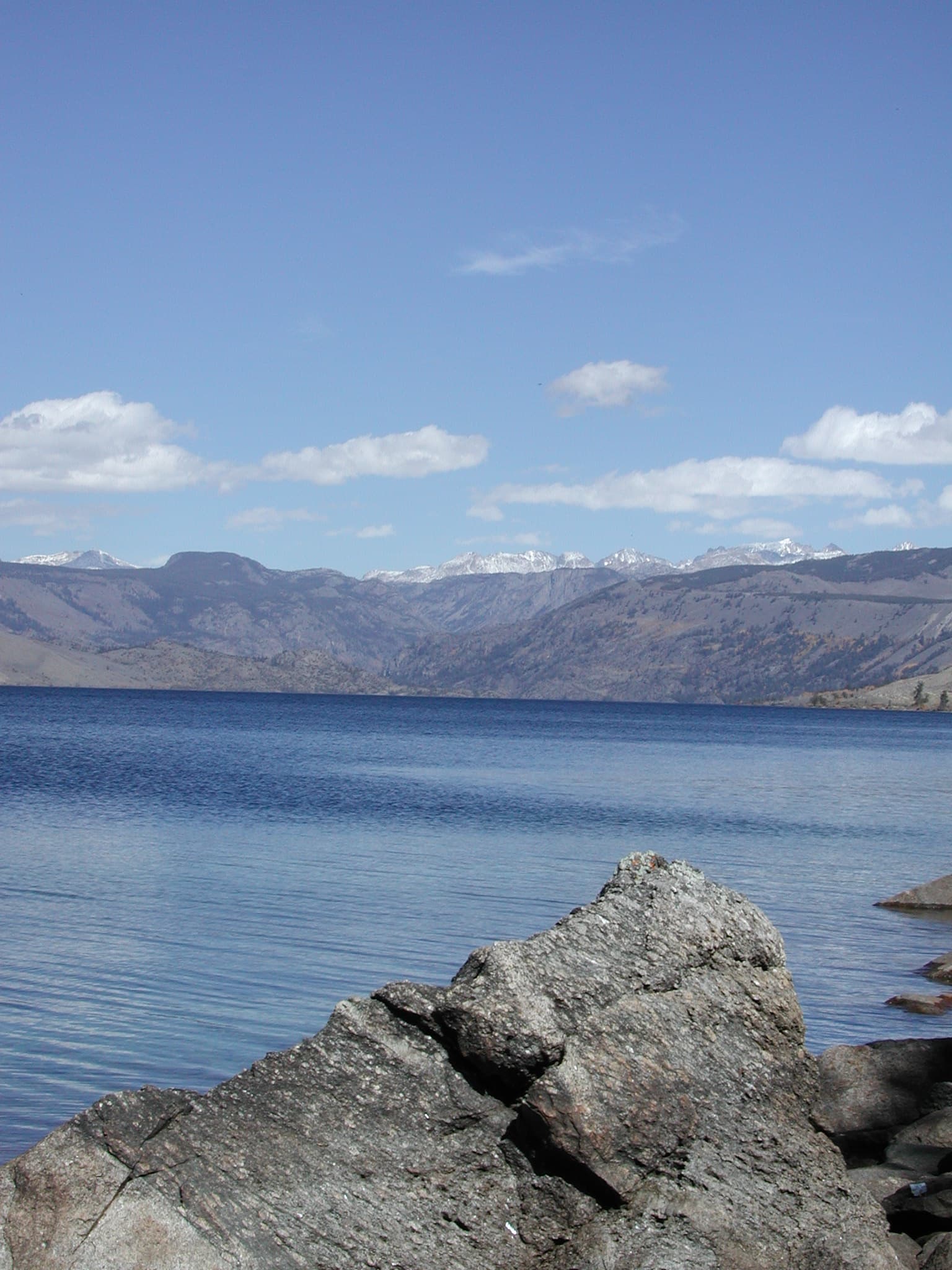 Fremont Lake, Pinedale Ranger District. Forest Service photo by Mike Balen.